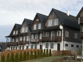 Realizace plastového šindel DDS II – Roubené řadové domy