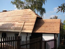 Hornický domek, dřevěný šindel, 2010
