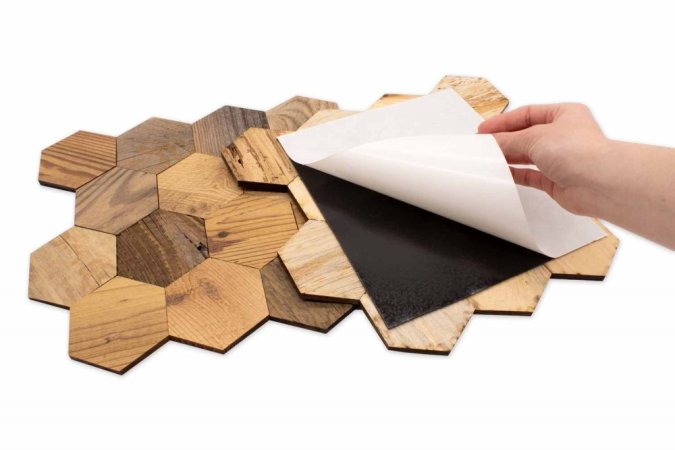 DŘEVĚNÉ OBLOŽENÍ STĚN