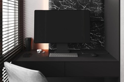 Realizace čalouněných panelů PRINT – Imitace mramoru za monitorem