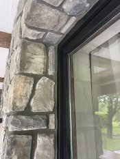 Kamenný obklad, Z BETONU, MIX Davos, různé odstíny šedé a hnědé, 150 – 500 x 100 – 300 mm, tloušťka 20 - 60 mm, 1 m2 Kamenný obklad, Z BETONU, MIX Davos, různé odstíny šedé a hnědé, 150 – 500 x 100 – 300 mm, tloušťka 20 - 60 mm, 1 m2