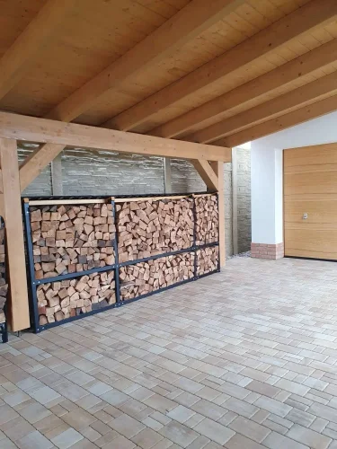 Dřevníkové stěny s plastovým šindelem EUREKO DDS II – krásné a funkční spojení