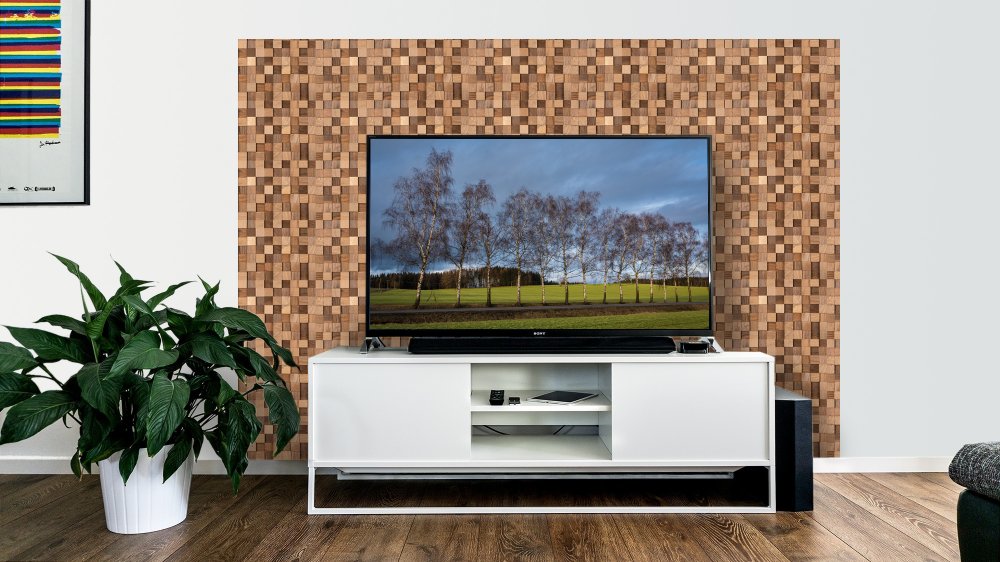 dřevěné obklady za televizi