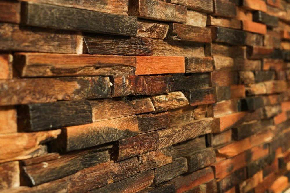 Dřevěné panely s patinou